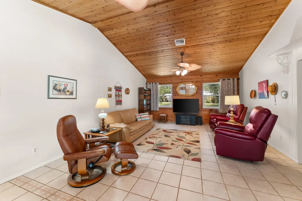 1653 SW 85th Terrace Stuart FL 34997
