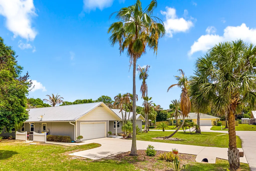 1653 SW 85th Terrace Stuart FL 34997