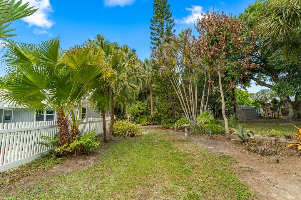 1653 SW 85th Terrace Stuart FL 34997