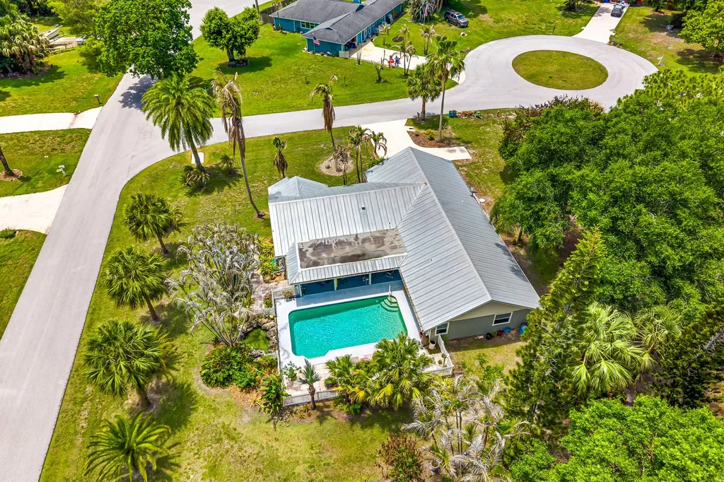 1653 SW 85th Terrace Stuart FL 34997