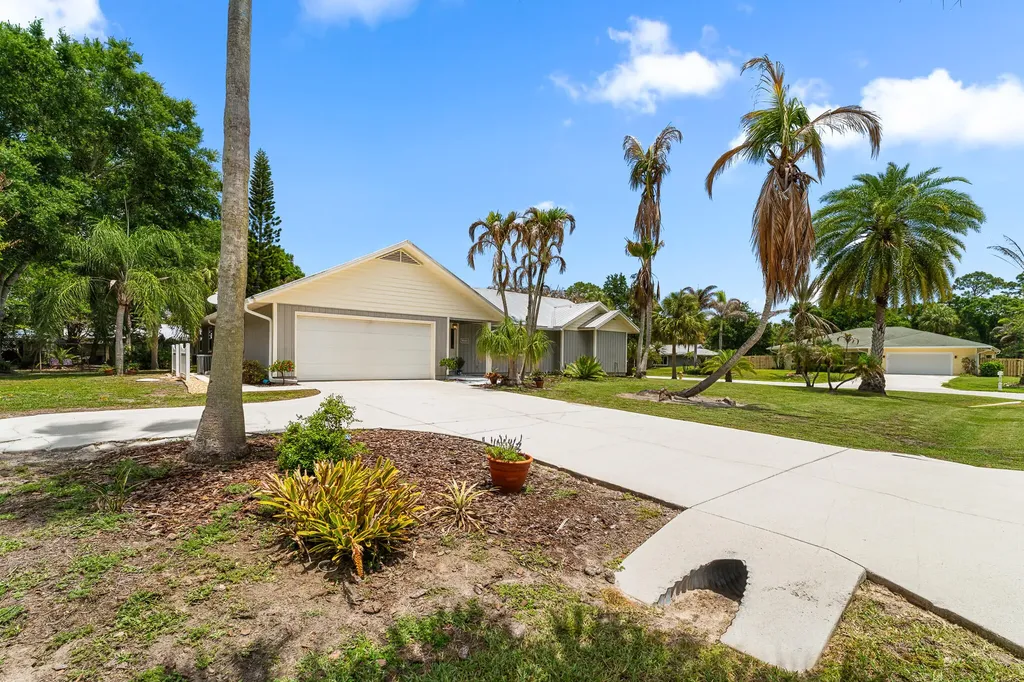 1653 SW 85th Terrace Stuart FL 34997