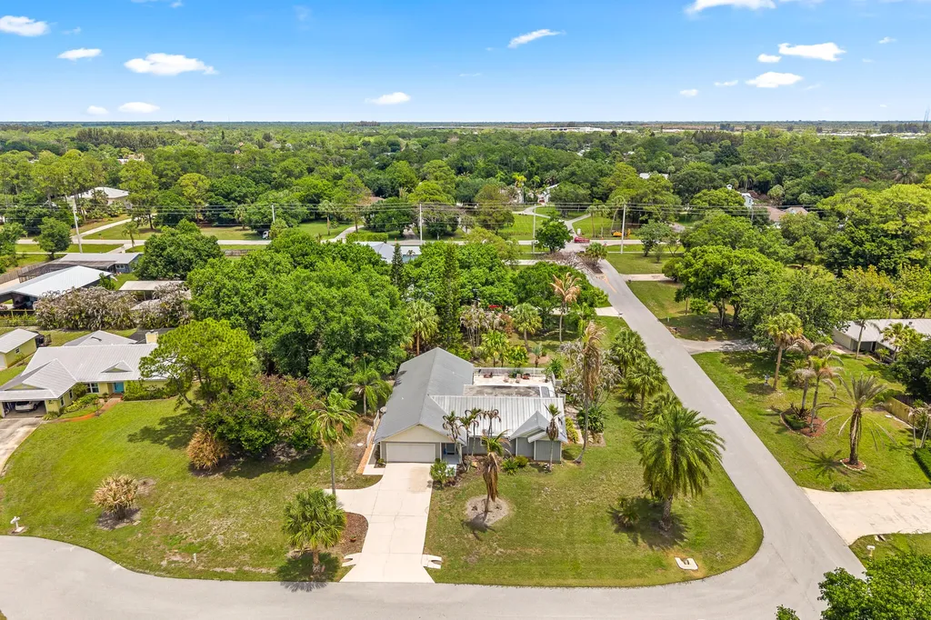 1653 SW 85th Terrace Stuart FL 34997