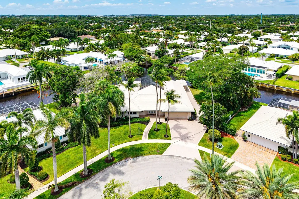 770 Peachtree Lane Boca Raton FL 33486