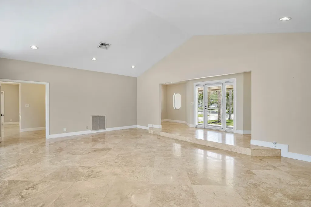 770 Peachtree Lane Boca Raton FL 33486