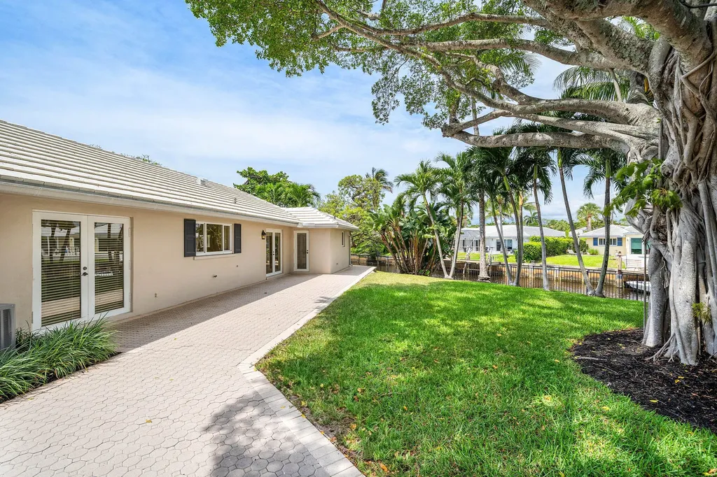 770 Peachtree Lane Boca Raton FL 33486