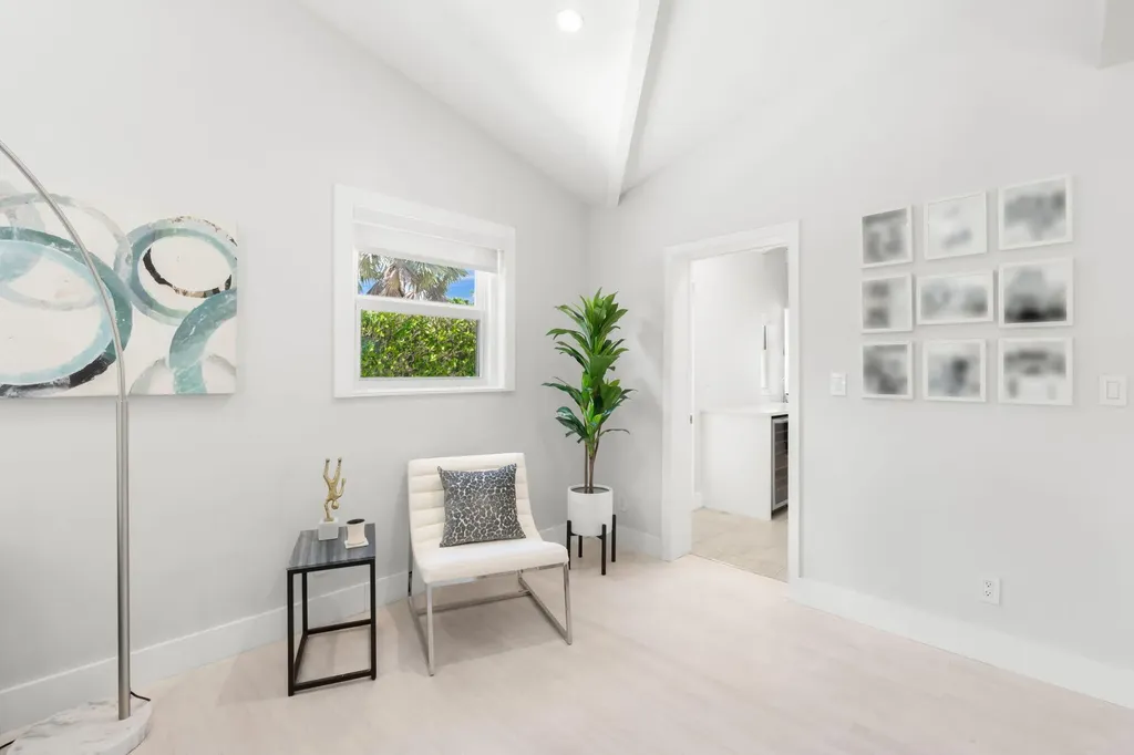 648 NE 17th Avenue Fort Lauderdale FL 33304