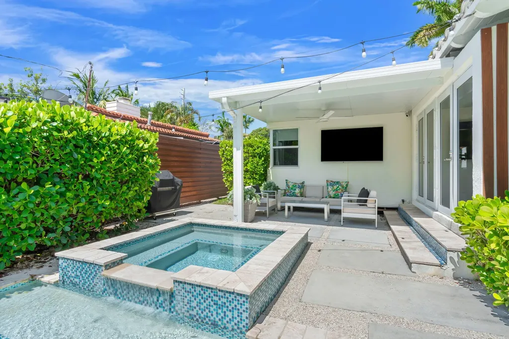 648 NE 17th Avenue Fort Lauderdale FL 33304