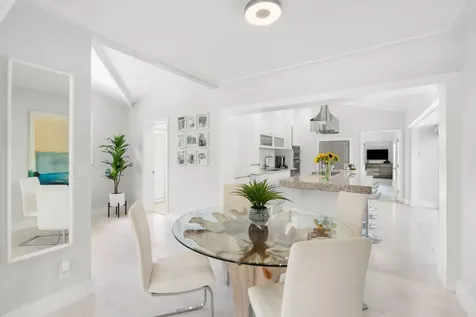 648 NE 17th Avenue Fort Lauderdale FL 33304