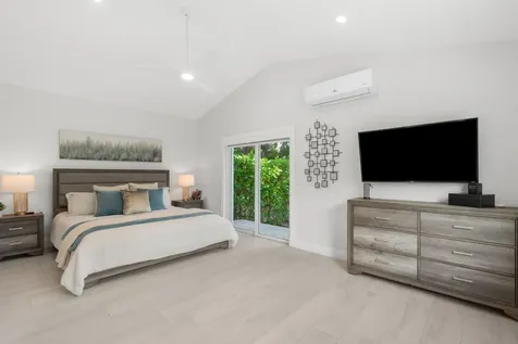 648 NE 17th Avenue Fort Lauderdale FL 33304