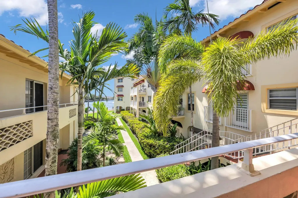 341 N Birch Road Fort Lauderdale FL 33304