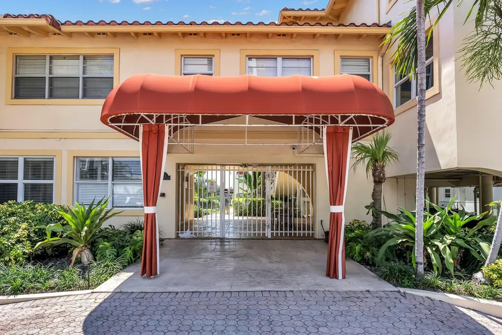 341 N Birch Road Fort Lauderdale FL 33304