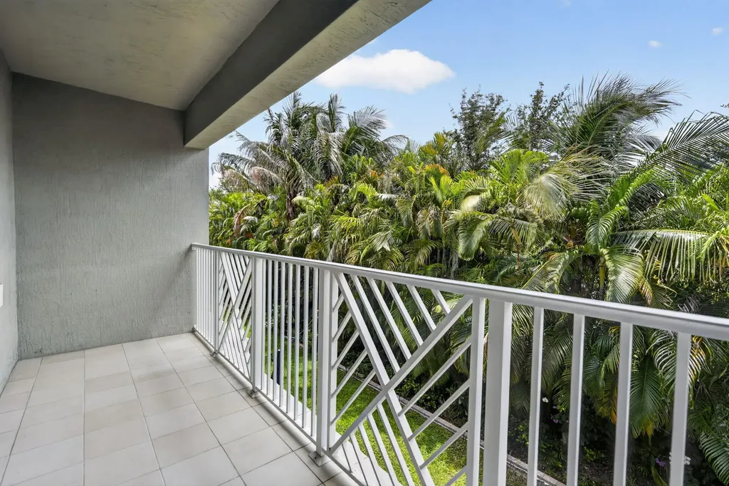 1950 Juno Landing Lane North Palm Beach FL 33408