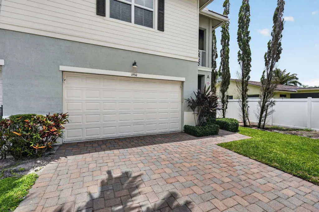 1950 Juno Landing Lane North Palm Beach FL 33408