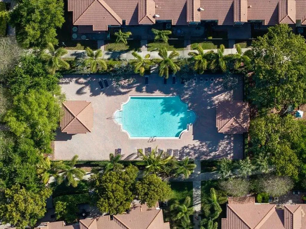 4712 Grand Cypress Circle N Coconut Creek FL 33073