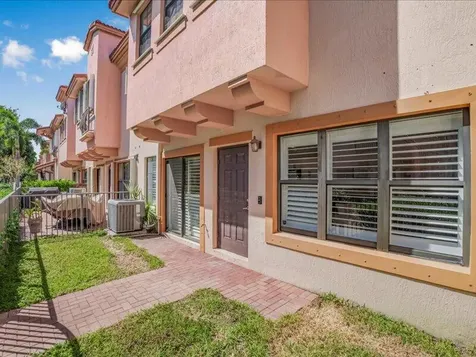 4712 Grand Cypress Circle N Coconut Creek FL 33073