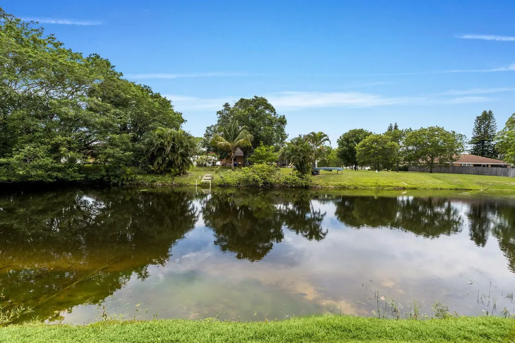 1288 Waterway Cove Drive Wellington FL 33414