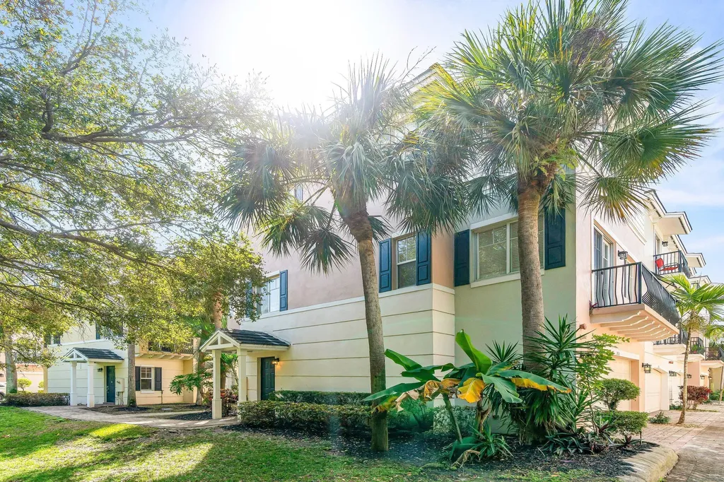 3830 NW 5th Terrace Boca Raton FL 33431