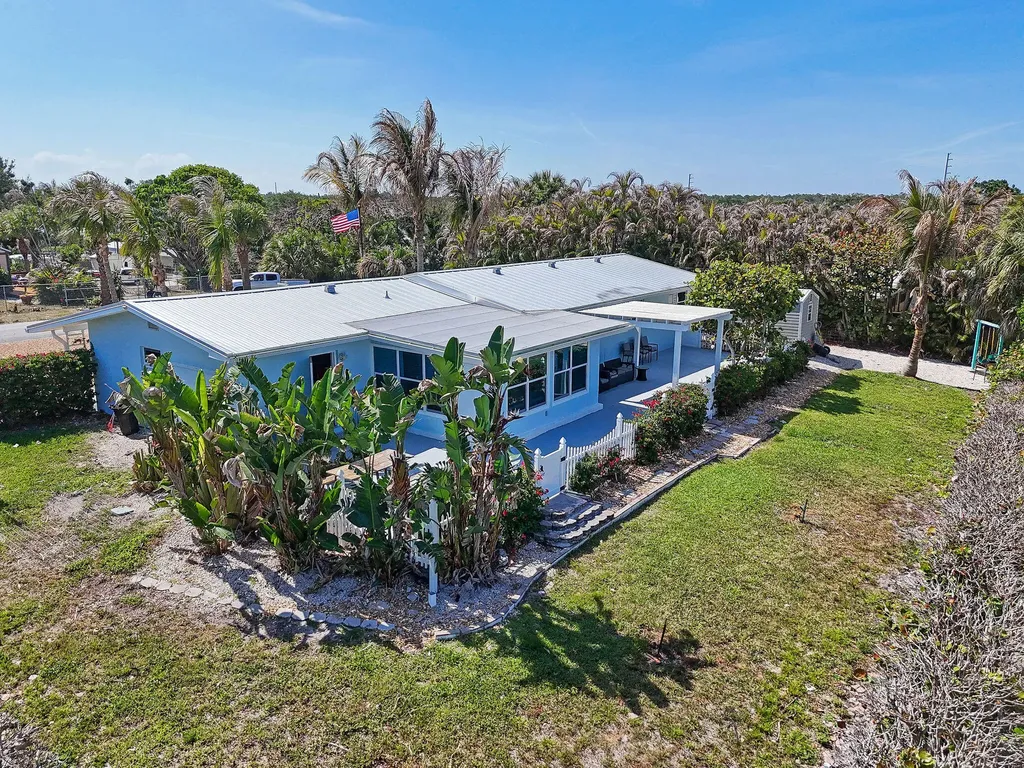 12890 SE Circle Drive Hobe Sound FL 33455