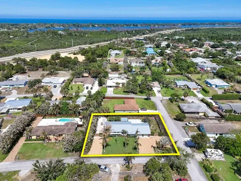 12890 SE Circle Drive Hobe Sound FL 33455