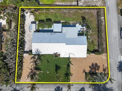 12890 SE Circle Drive Hobe Sound FL 33455