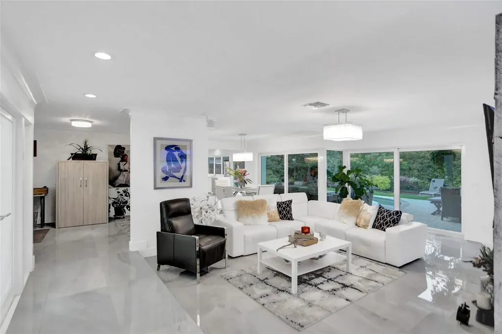 2051 NE 59th Court Fort Lauderdale FL 33308