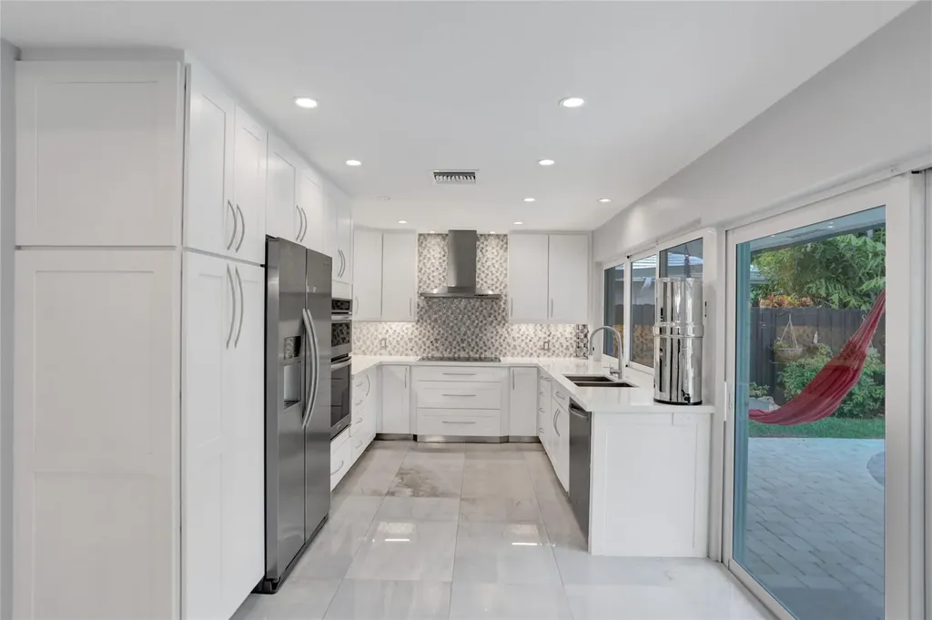 2051 NE 59th Court Fort Lauderdale FL 33308