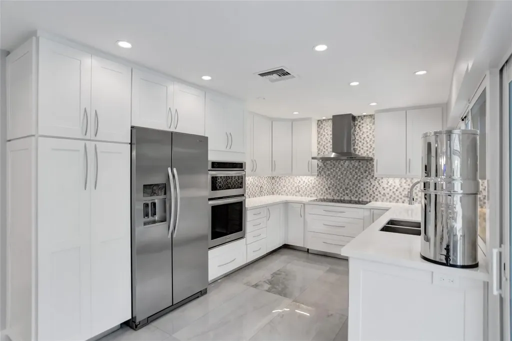 2051 NE 59th Court Fort Lauderdale FL 33308
