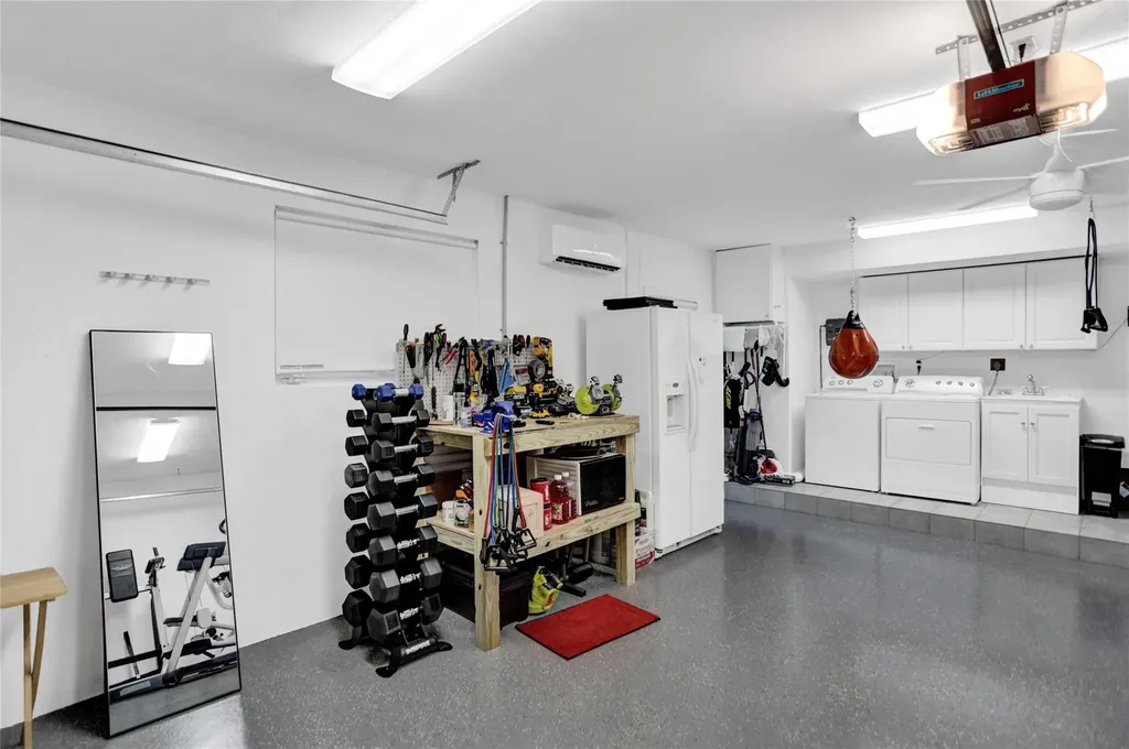 2051 NE 59th Court Fort Lauderdale FL 33308