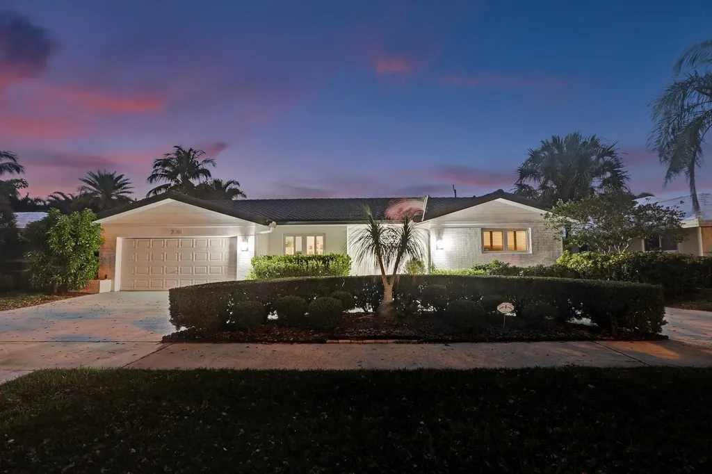 2051 NE 59th Court Fort Lauderdale FL 33308