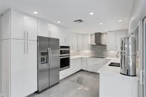 2051 NE 59th Court Fort Lauderdale FL 33308