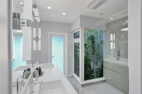 2051 NE 59th Court Fort Lauderdale FL 33308