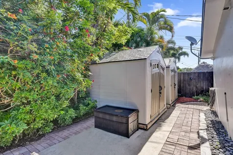 2051 NE 59th Court Fort Lauderdale FL 33308