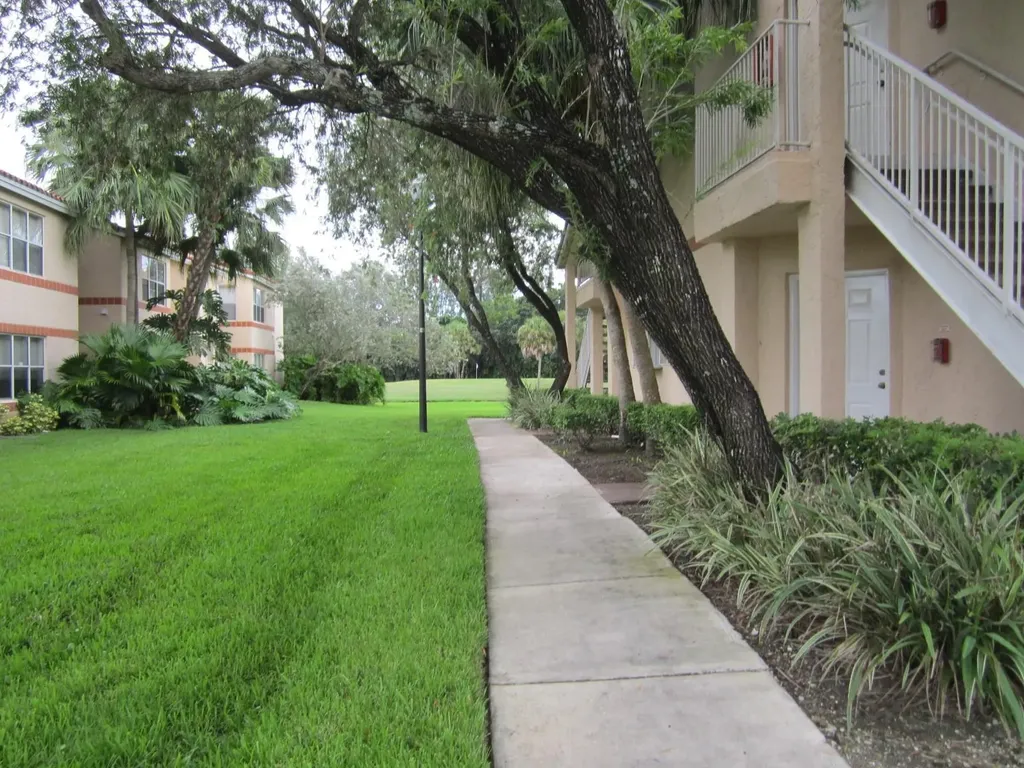 3310 N Pinewalk Drive N Margate FL 33063