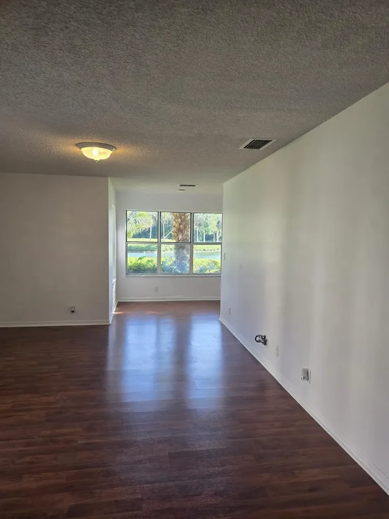3310 N Pinewalk Drive N Margate FL 33063