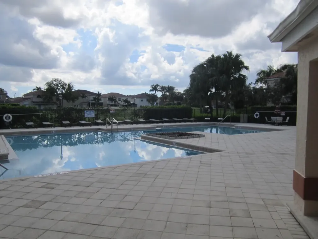 3310 N Pinewalk Drive N Margate FL 33063