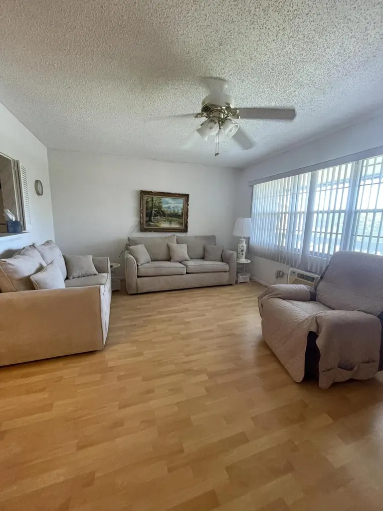 263 Farnham Deerfield Beach FL 33442