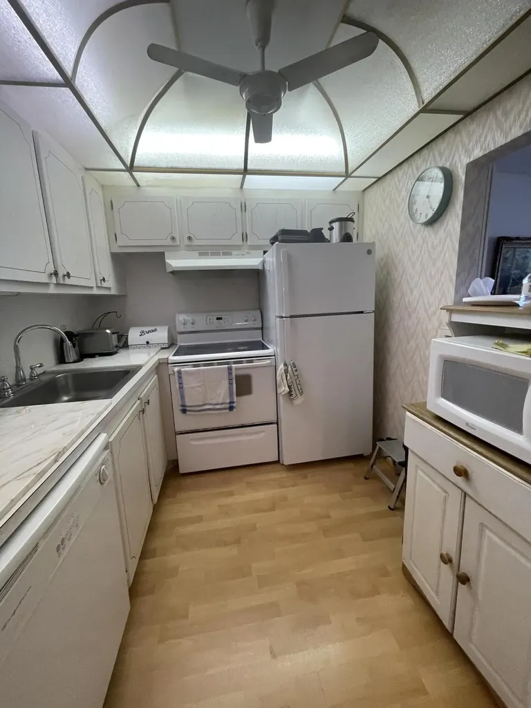 263 Farnham Deerfield Beach FL 33442