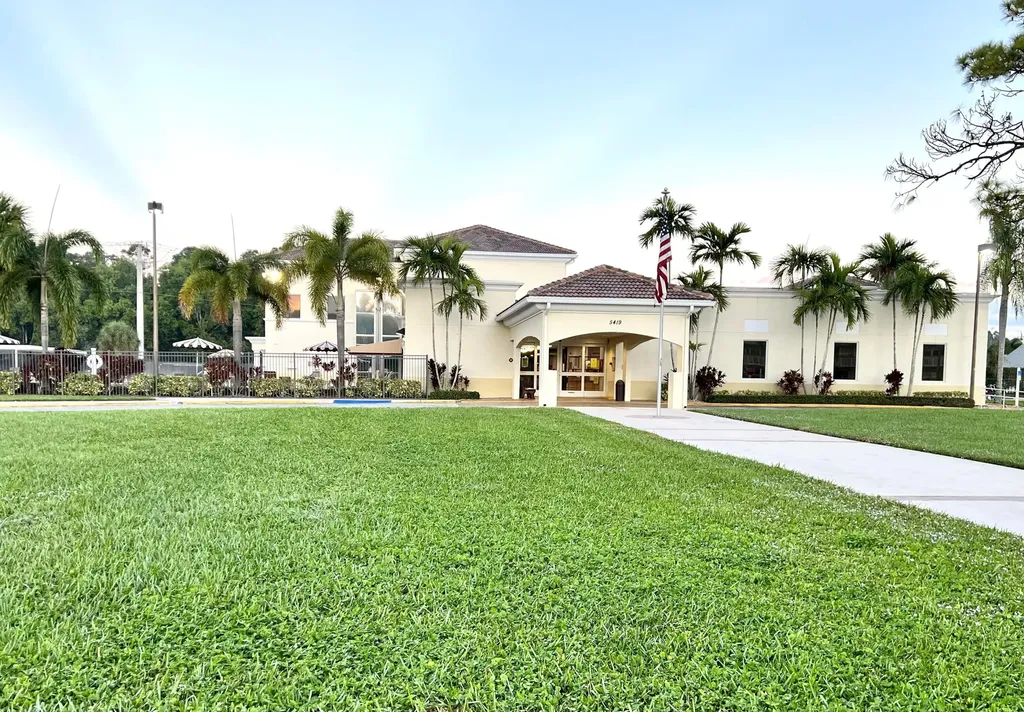 54 Salisbury C West Palm Beach FL 33417