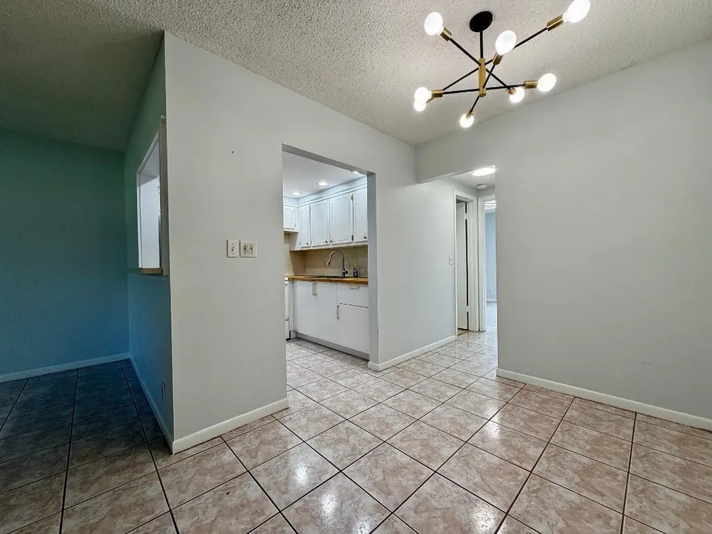54 Salisbury C West Palm Beach FL 33417