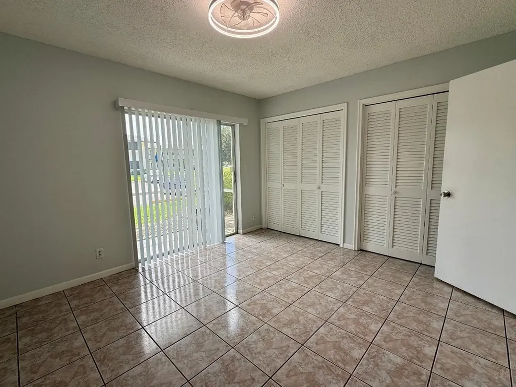 54 Salisbury C West Palm Beach FL 33417