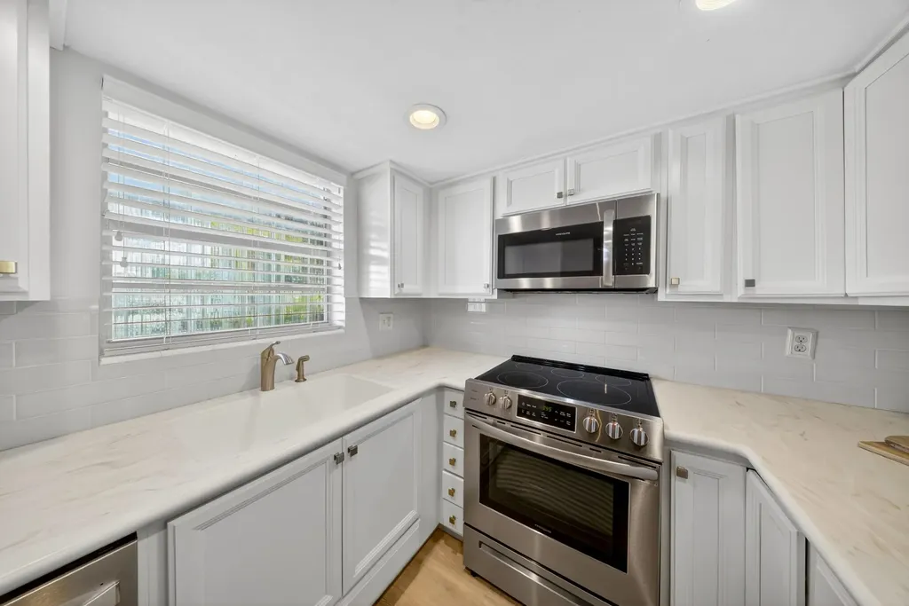2929 SE Ocean Boulevard Stuart FL 34996