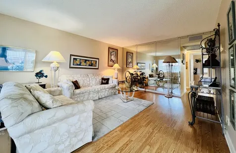 161 Northampton I West Palm Beach FL 33417