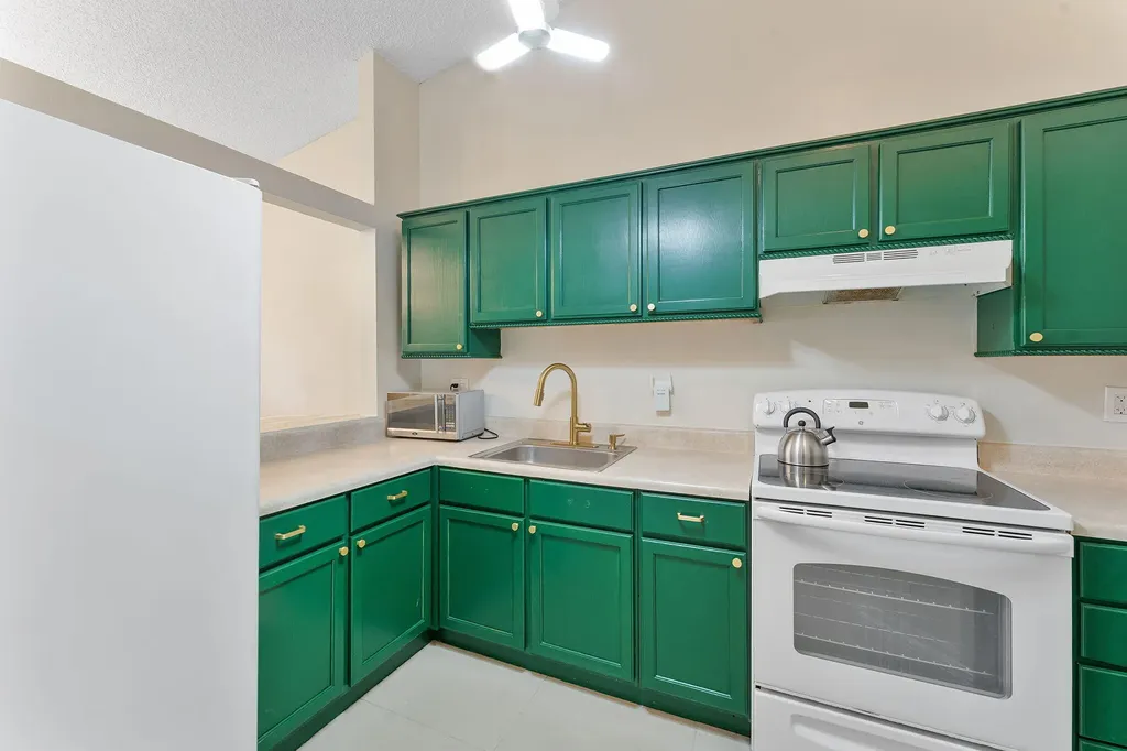 3648 NW 83rd Lane Sunrise FL 33351