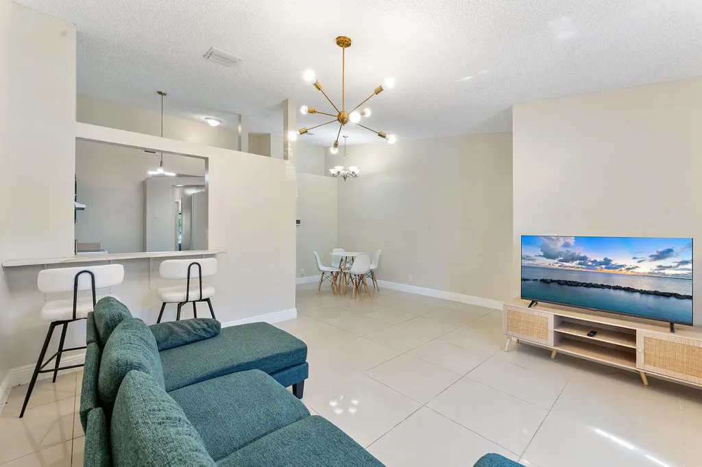 3648 NW 83rd Lane Sunrise FL 33351