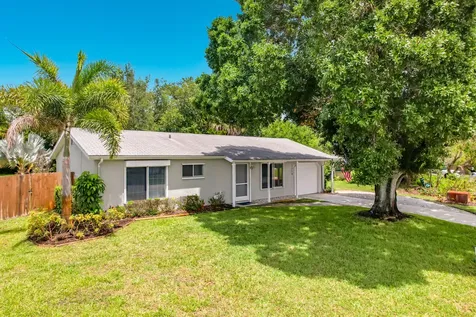 1719 SE Lullaby Terrace Port St Lucie FL 34952