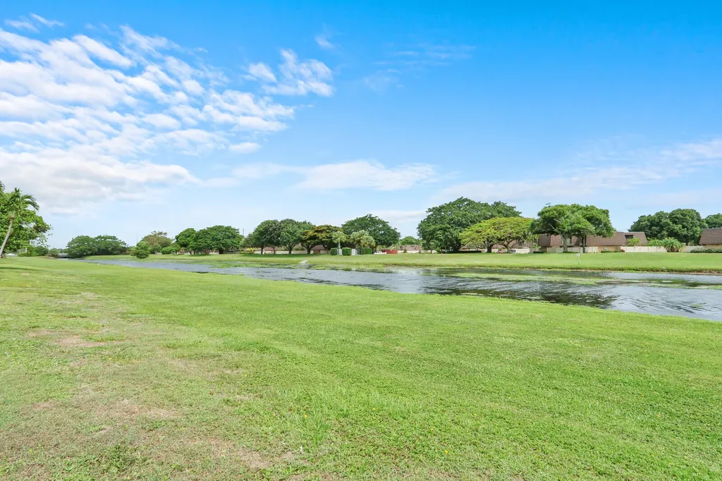 4243 Tazewell Court West Palm Beach FL 33409
