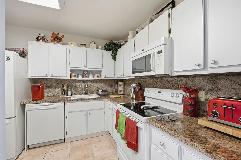 3800 Hillcrest Drive Hollywood FL 33021