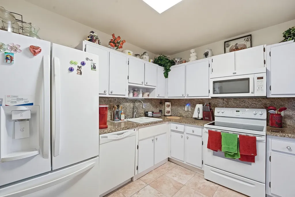 3800 Hillcrest Drive Hollywood FL 33021