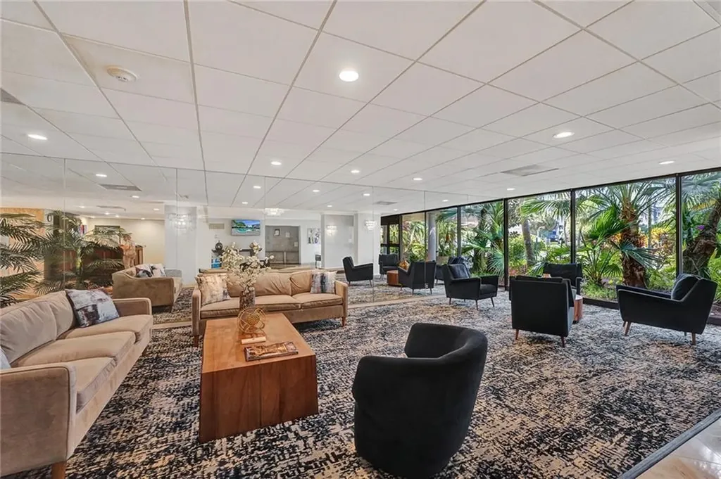 3800 Hillcrest Drive Hollywood FL 33021