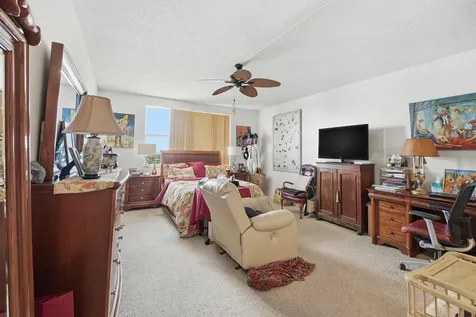 3800 Hillcrest Drive Hollywood FL 33021